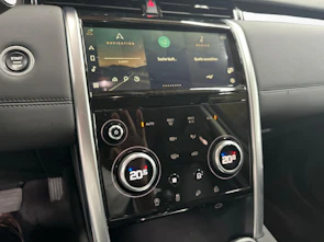 Fahrzeugbild LAND ROVER Discovery Sport 2.0 SD4 200 SE