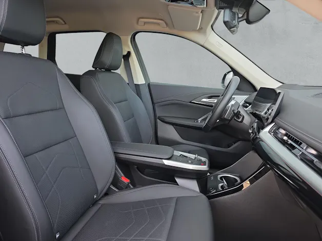 BMW X1 30e xLine xDrive  U11  (CH) AHK