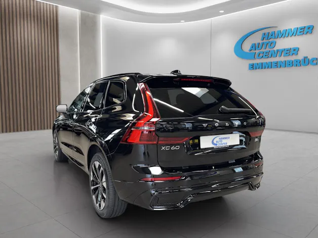 VOLVO XC60 2.0 B5 MH Plus Dark AWD