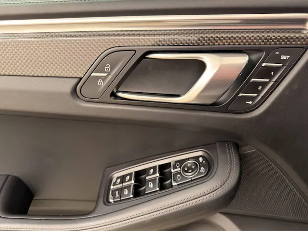 PORSCHE Macan S