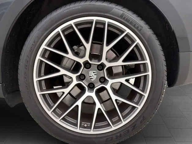 PORSCHE Macan S