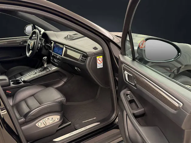 PORSCHE Macan S