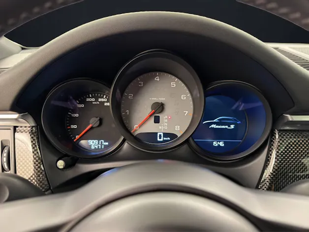 PORSCHE Macan S