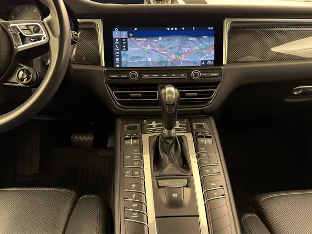 PORSCHE Macan S