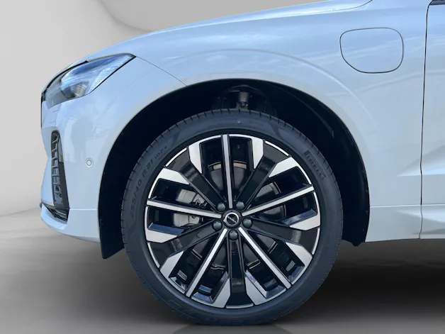 VOLVO XC60 2.0 T8 TE Ultra Dark eAWD