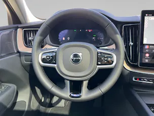 VOLVO XC60 2.0 T8 TE Ultra Dark eAWD