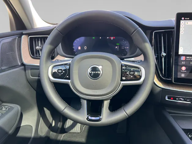 VOLVO XC60 2.0 T8 TE Ultra Dark eAWD