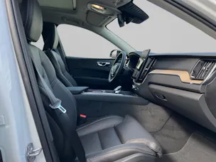 VOLVO XC60 2.0 T8 TE Ultra Dark eAWD