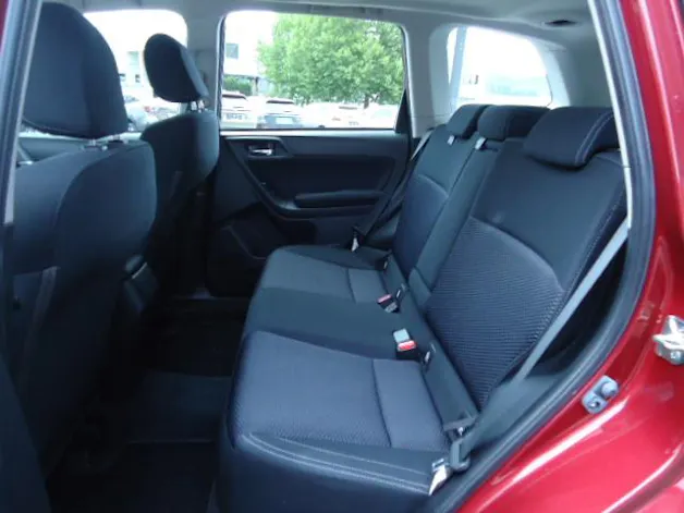 Subaru Forester Station 2.0 Swiss Plus
