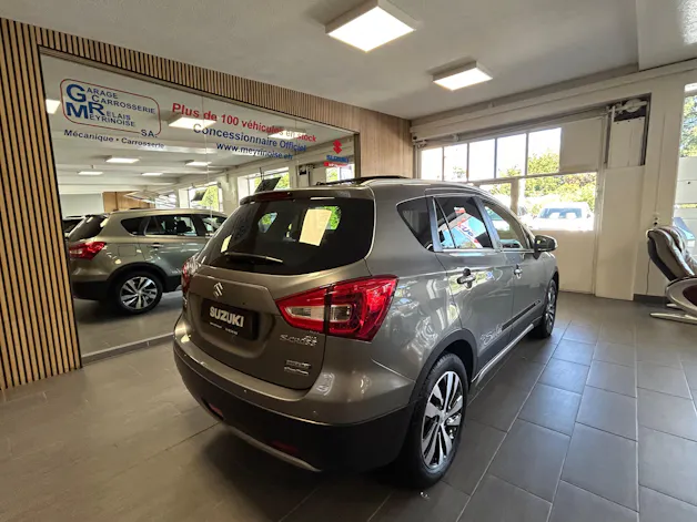 Suzuki SX4 S-Cross 1.4 T Piz Sulai Top Hybrid 4x4