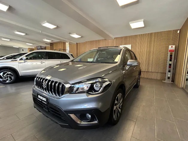 Suzuki SX4 S-Cross 1.4 T Piz Sulai Top Hybrid 4x4