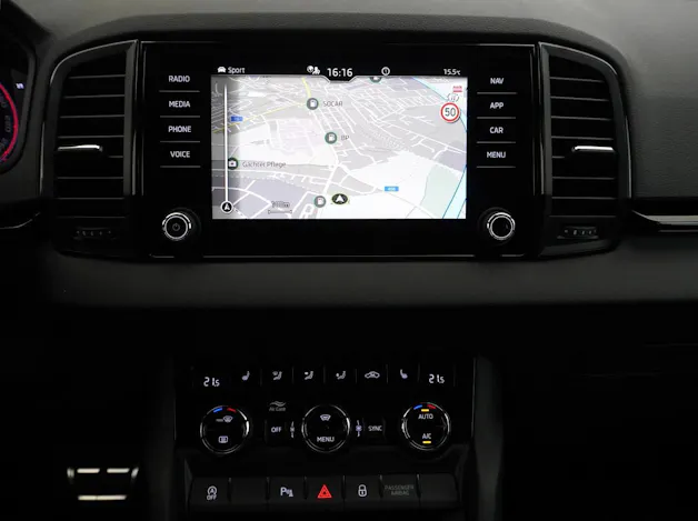 SKODA Karoq 2.0 TSI SportLine DSG 4x4