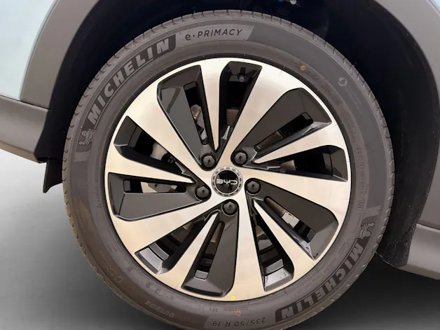 BYD Seal U DM-i Design AWD