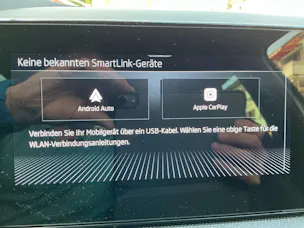 SKODA Kamiq Monte Carlo *** PANORAMADACH & ANHÄNGERKUPPLUNG ***