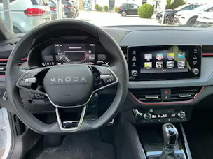SKODA Kamiq Monte Carlo *** PANORAMADACH & ANHÄNGERKUPPLUNG ***