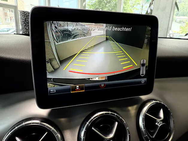 MERCEDES-BENZ CLA Shooting Br 200 d Swiss Star AMG Line 4M