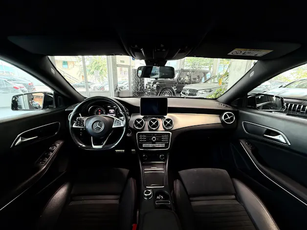 MERCEDES-BENZ CLA Shooting Br 200 d Swiss Star AMG Line 4M