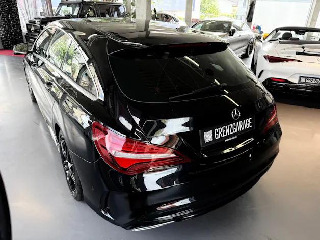 MERCEDES-BENZ CLA Shooting Br 200 d Swiss Star AMG Line 4M