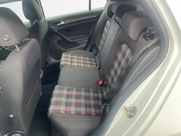VW Golf VII 2.0 TSI GTI Performance DSG