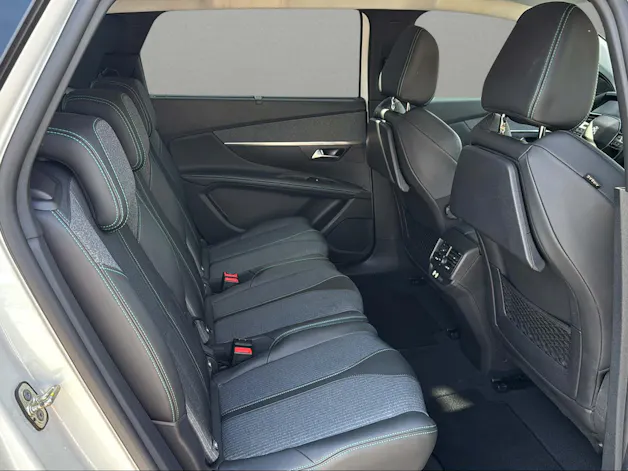 PEUGEOT 5008 1.5 BlueHDi Allure Pack EAT8