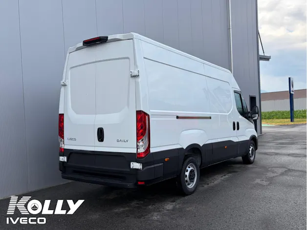 IVECO 35S16BA8 V 3520L mm