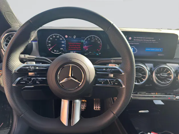 MERCEDES-BENZ CLA 200 7G-DCT AMG Edition Night