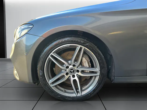 MERCEDES-BENZ E 400 AMG Line 4 Matic
