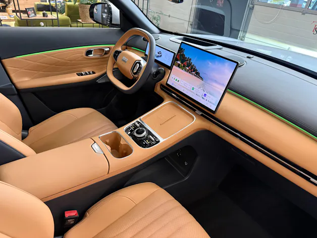 Geely Starray EM-i MAX + PHEV