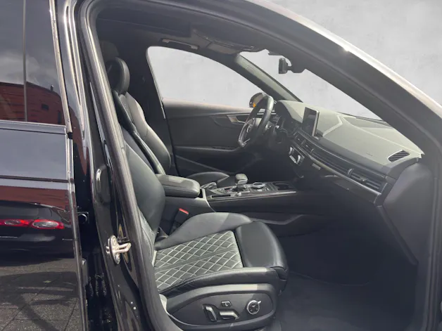 AUDI S4 Avant 3.0 TFSI quattro tiptronic