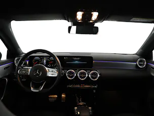 MERCEDES-BENZ A 180 Night Star AMG Line