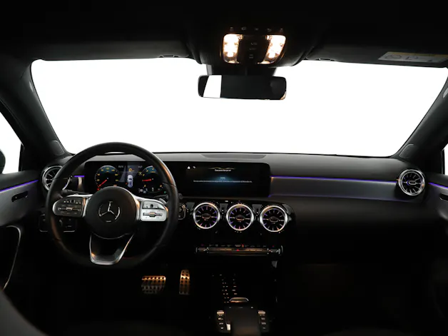 MERCEDES-BENZ A 180 Night Star AMG Line