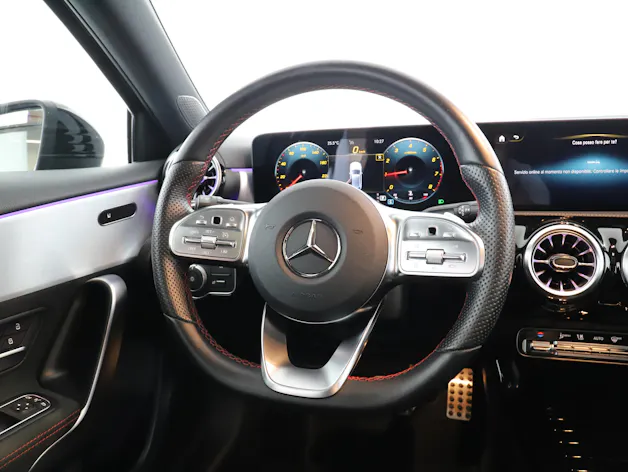 MERCEDES-BENZ A 180 Night Star AMG Line