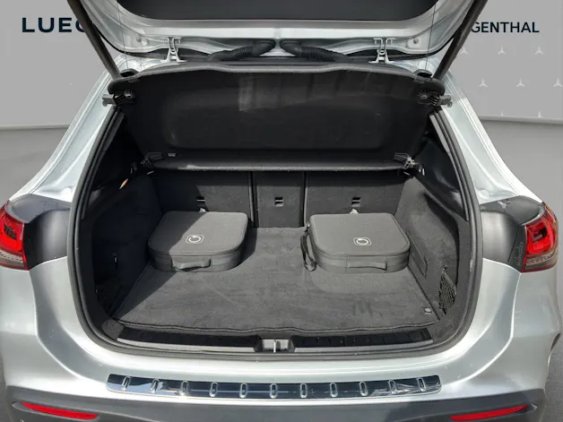 MERCEDES-BENZ EQA 350 4Matic Swiss Star