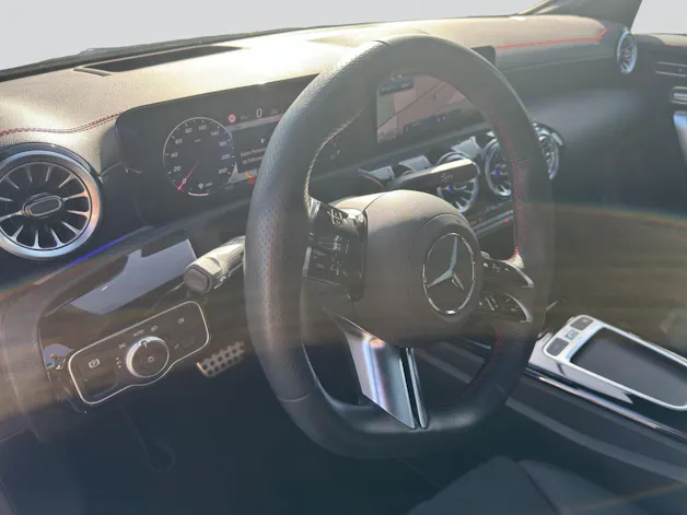 MERCEDES-BENZ CLA 220 4M AMG Line