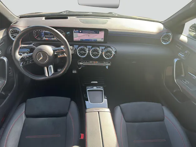 MERCEDES-BENZ CLA 220 4M AMG Line