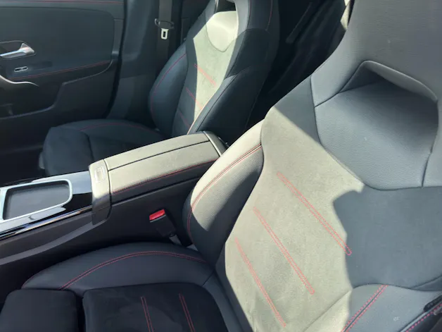 MERCEDES-BENZ CLA 220 4M AMG Line