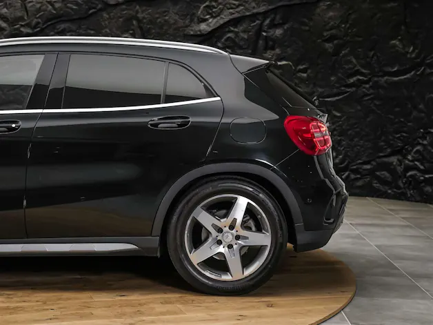 MERCEDES-BENZ GLA 220 CDI AMG Line 4Matic 7G-DCT *CH-Fahrzeug*