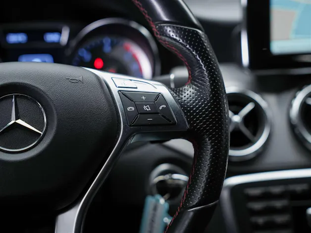 MERCEDES-BENZ GLA 220 CDI AMG Line 4Matic 7G-DCT *CH-Fahrzeug*