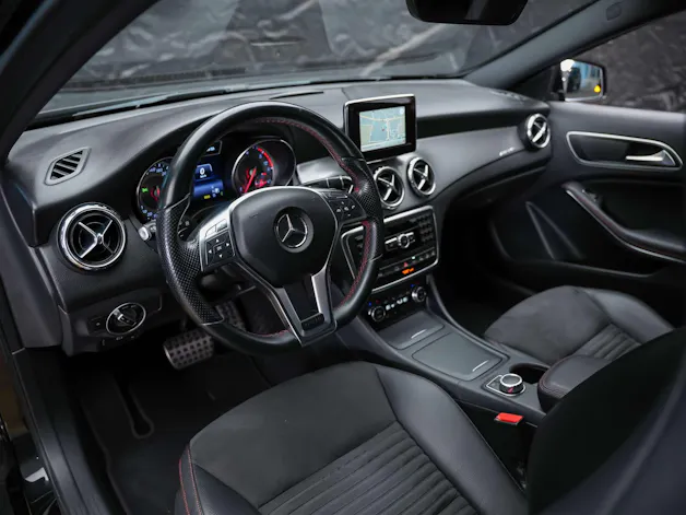 MERCEDES-BENZ GLA 220 CDI AMG Line 4Matic 7G-DCT *CH-Fahrzeug*