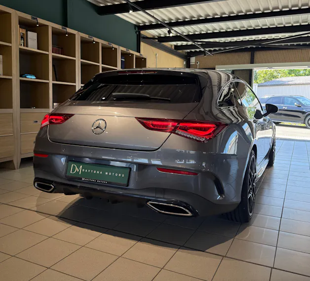 MERCEDES-BENZ CLA Shooting Brake 200 AMG Line 7G-DCT