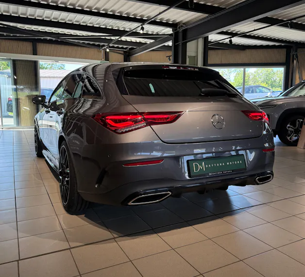MERCEDES-BENZ CLA Shooting Brake 200 AMG Line 7G-DCT