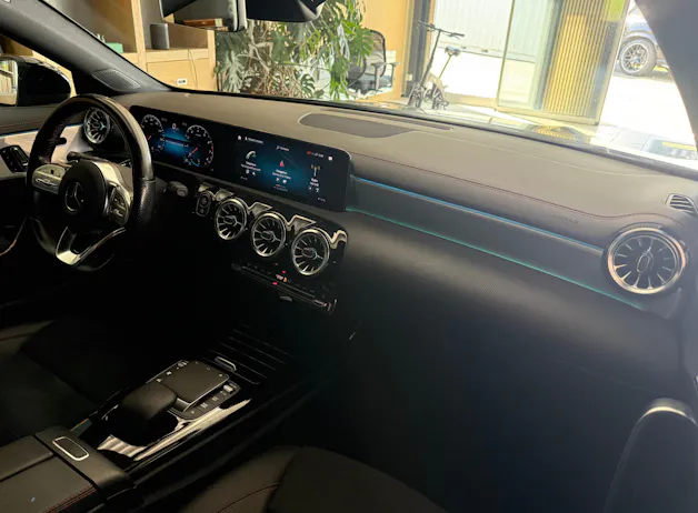 MERCEDES-BENZ CLA Shooting Brake 200 AMG Line 7G-DCT