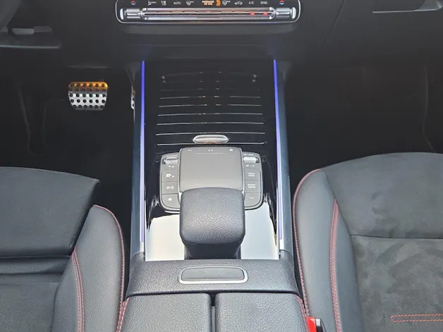 MERCEDES-BENZ GLA 250 4Matic AMG Line 8G-DCT