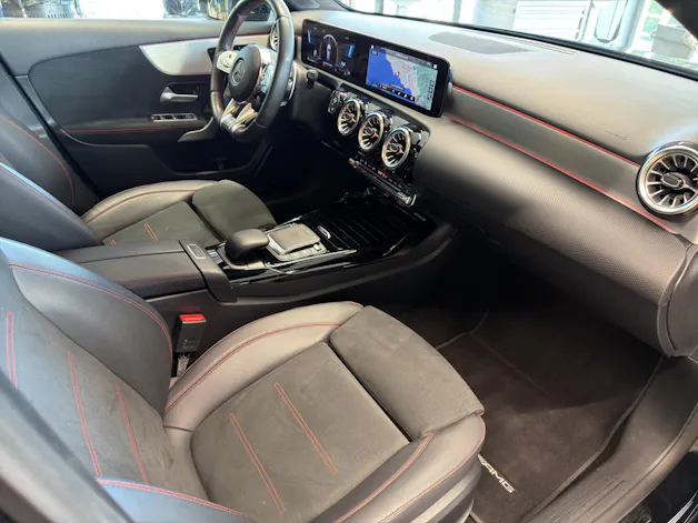 MERCEDES-BENZ A 35 AMG 4Matic