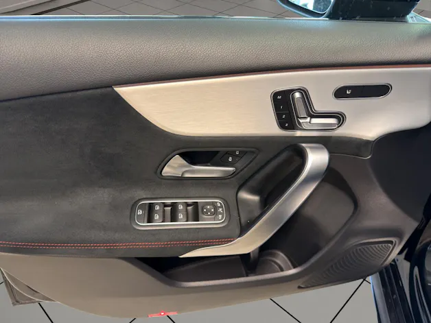 MERCEDES-BENZ A 35 AMG 4Matic