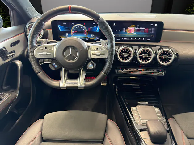 MERCEDES-BENZ A 35 AMG 4Matic