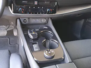 NISSAN X-Trail 1.5 VC-T N-Trek e-4orce 7P