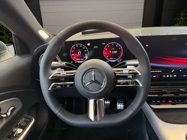 MERCEDES-BENZ CLA Shooting Brake 220 4Matic 8G-DCT