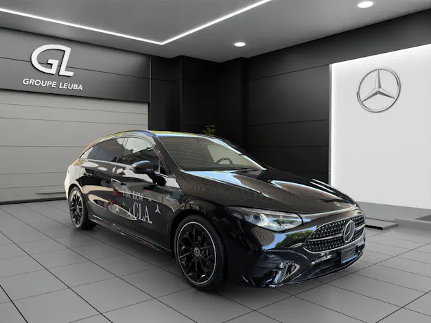 MERCEDES-BENZ CLA Shooting Brake 220 4Matic 8G-DCT
