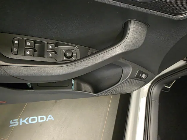 SKODA Karoq 2.0 TSI SportLine 4x4 DSG